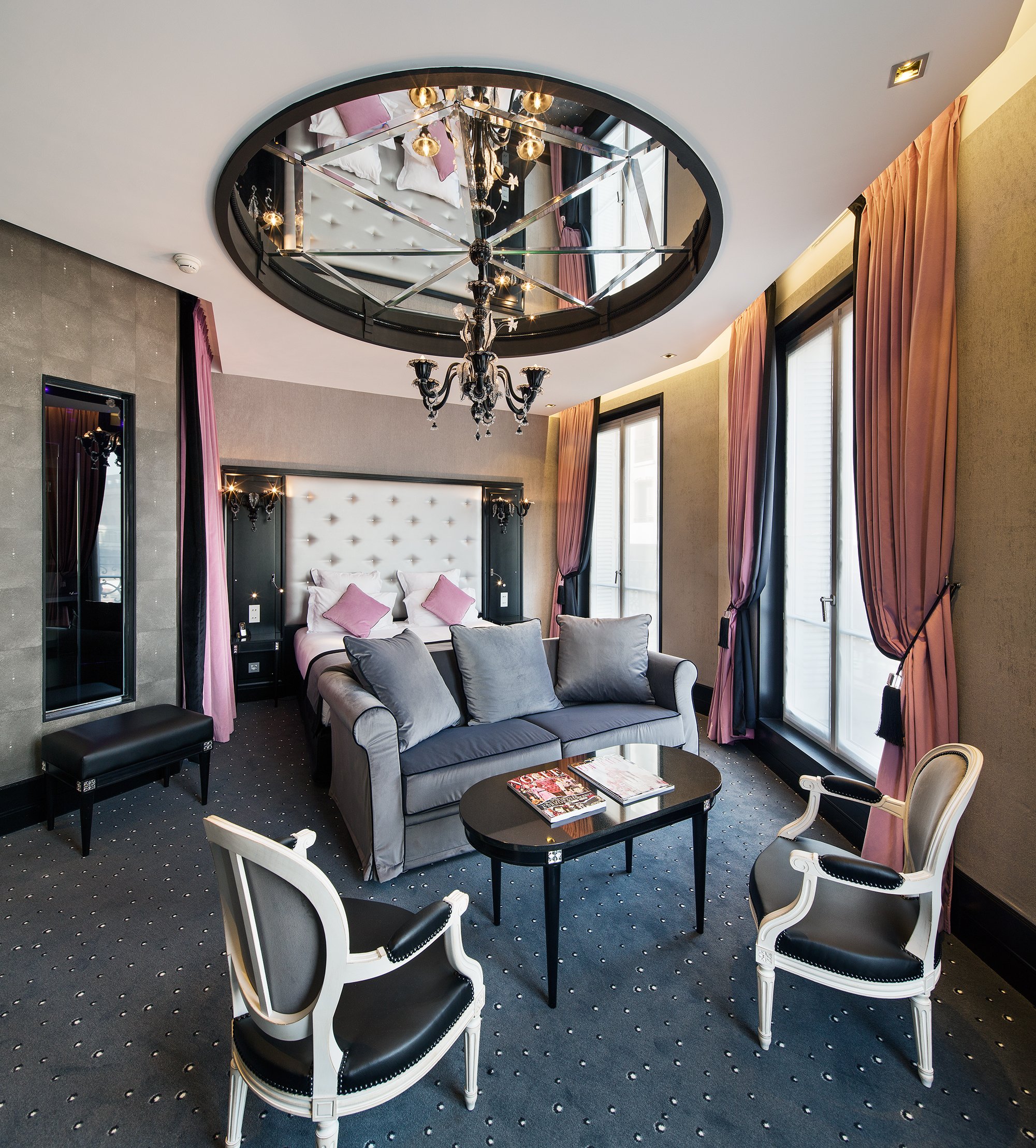 Maison Albar Hotels Le Diamond Executive Suite and Sofa